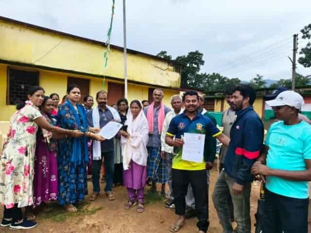 सेवा सेतु पोर्टल ने आसान किया विवाह पंजीयन, बड़े बचेली के दंपतियों को मिला योजनाओं का लाभ