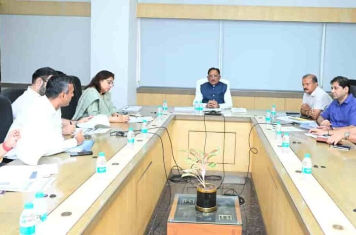 प्रत्येक पात्र व्यक्ति को मिले शासन की योजनाओं का लाभ, समयबद्ध क्रियान्वयन करें : मुख्यमंत्री विष्णुदेव साय