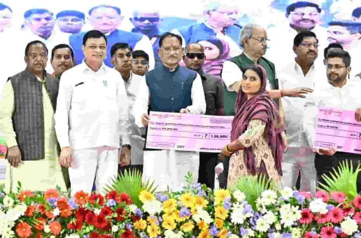 ढाई साल में बड़ा बदलाव! श्रमिक कल्याण के क्षेत्र में छत्तीसगढ़ बना नई पहचान