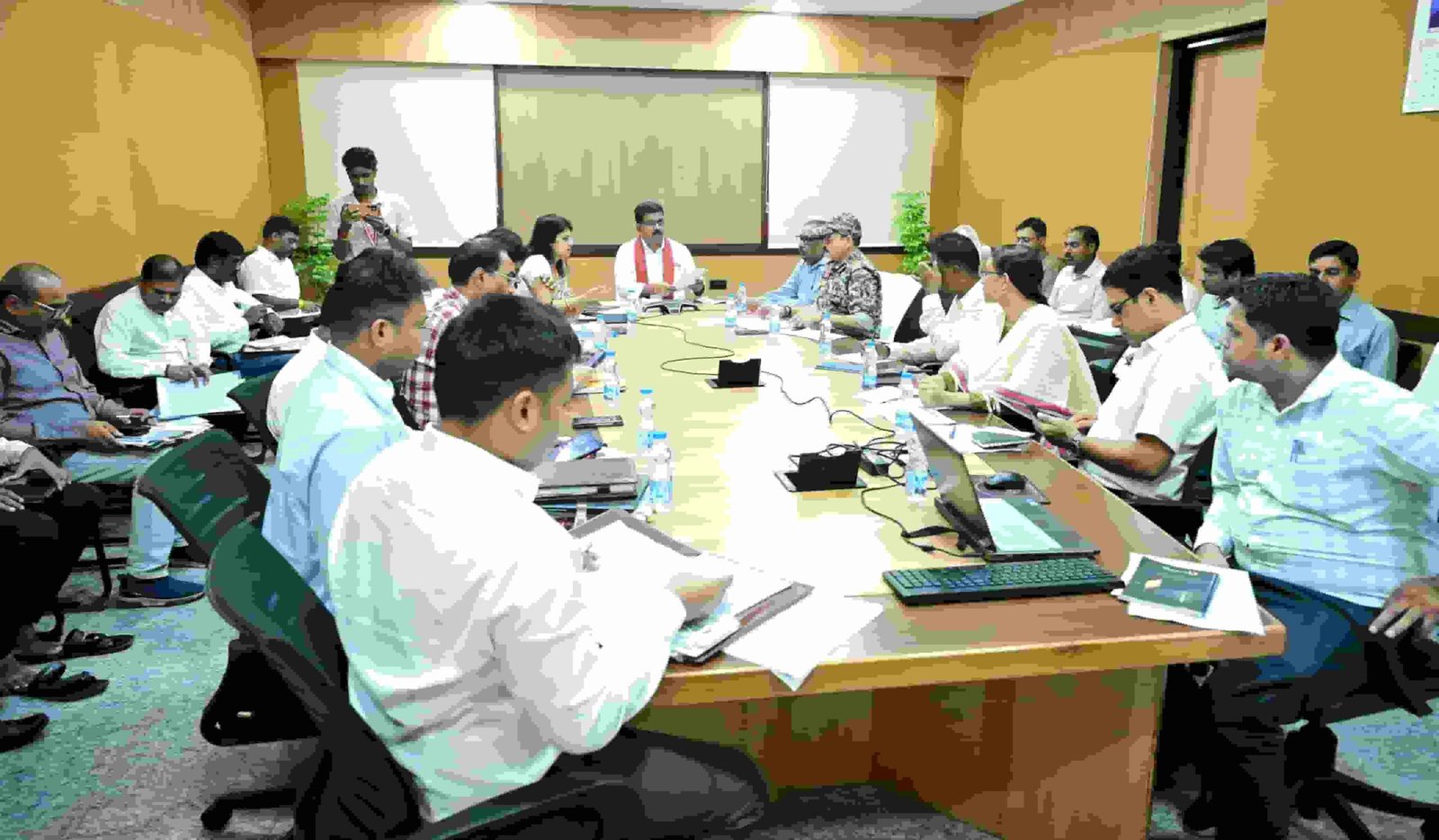 मुख्य सचिव ने विभागीय सचिवों की उच्च स्तरीय बैठक ली