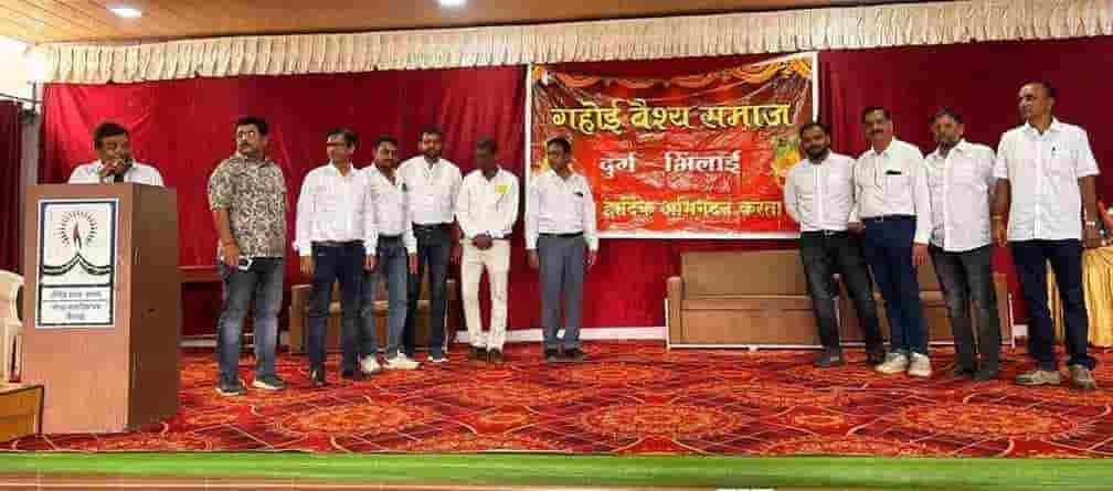 गहोई वैश्य समाज भिलाई-दुर्ग ने साहित्य के अमर कवि मैथिलीशरण गुप्त को किया याद