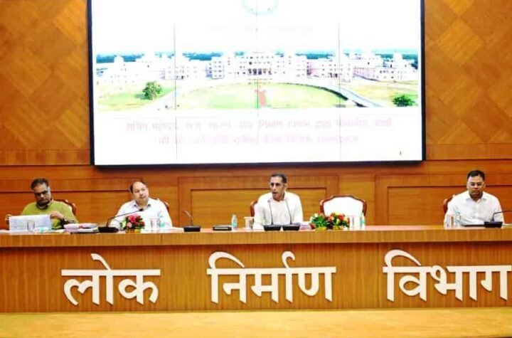 लोक निर्माण सचिव ने सड़क एवं भवन निर्माण कार्यों की समीक्षा की