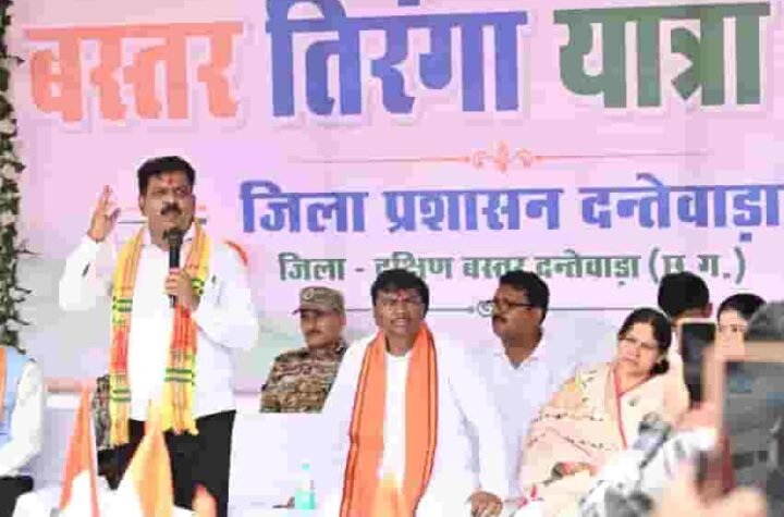 मां दंतेश्वरी की पूजा कर उपमुख्यमंत्री एवं वन मंत्री ने तिरंगा यात्रा का शुभारंभ किया
