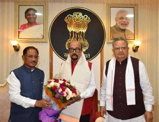 मुख्यमंत्री साय ने राज्यपाल रमेन डेका से की सौजन्य भेंट, विभिन्न विषयों पर हुई चर्चा