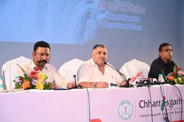 मंत्री राजेश अग्रवाल और सचिव डॉ. एस. भारती दासन ने विभागीय गतिविधियों पर की प्रेस कॉन्फ्रेंस