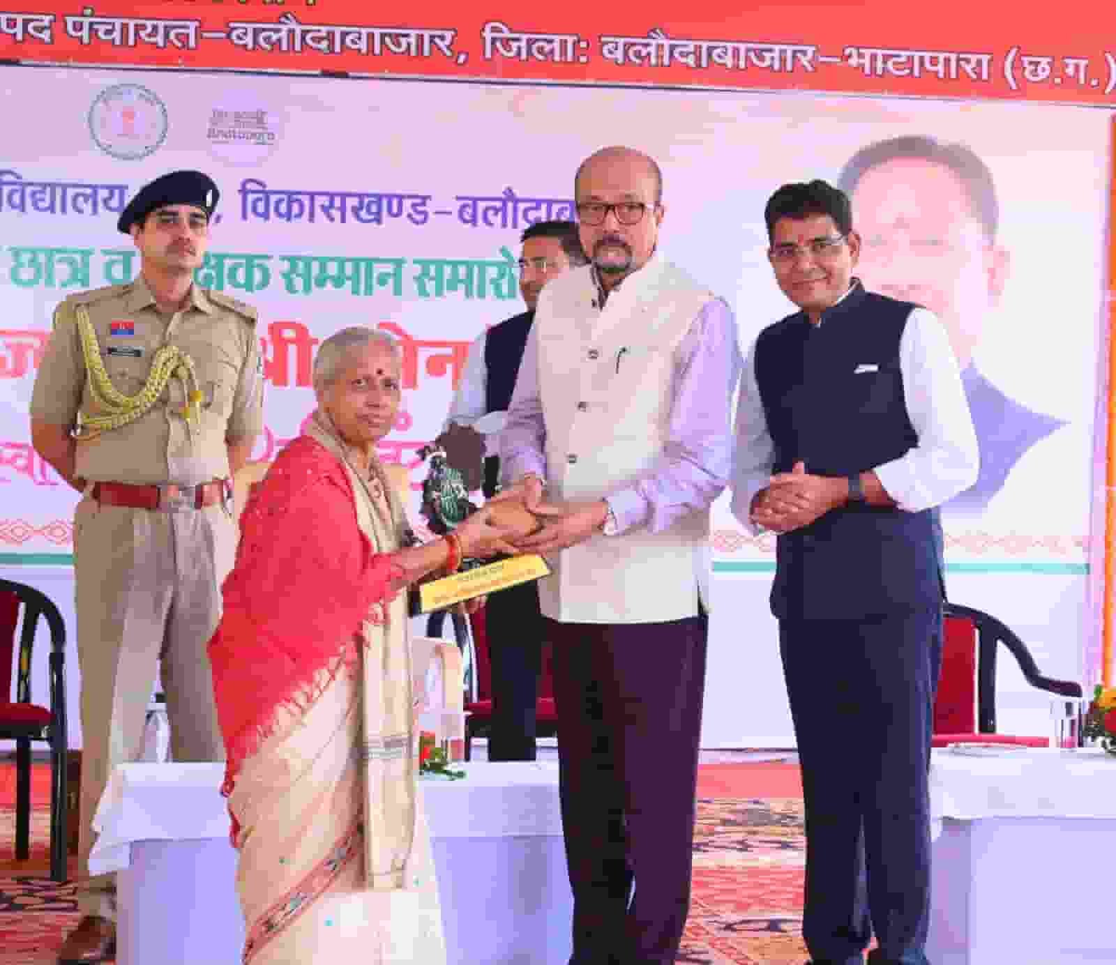 राज्यपाल रमेन डेका का युवाओं को मंत्र—लक्ष्य के लिए जुनून जगाएं, मेहनत से सफलता पाएं