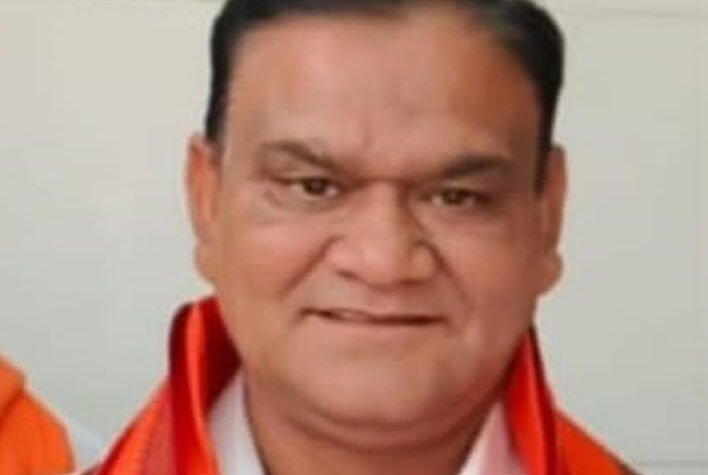 पार्किंग शुल्क वसूली पर LJP नेता ने निगम अधिकारियों से सवाल किए