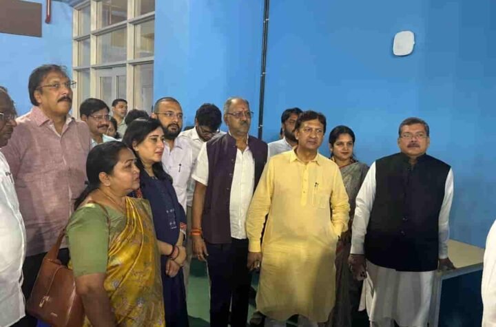 सांसद बृजमोहन अग्रवाल ने अहमदाबाद के वीर सावरकर स्पोर्ट्स कॉम्प्लेक्स का किया निरीक्षण