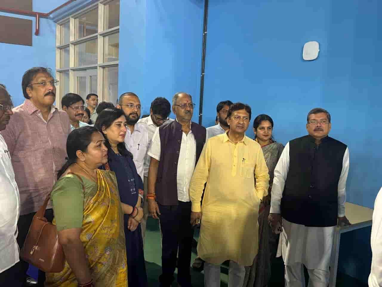 सांसद बृजमोहन अग्रवाल ने अहमदाबाद के वीर सावरकर स्पोर्ट्स कॉम्प्लेक्स का किया निरीक्षण
