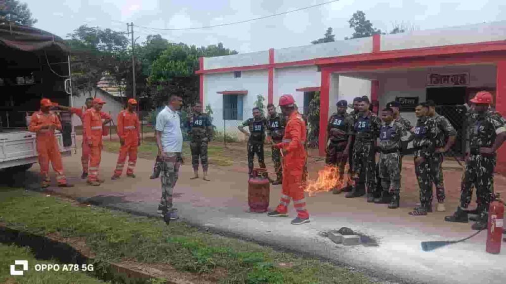 सातवीं वाहिनी भिलाई में SDRF ने आयोजित की आपदा प्रबंधन मॉक ड्रिल, 150 जवानों ने लिया प्रशिक्षण