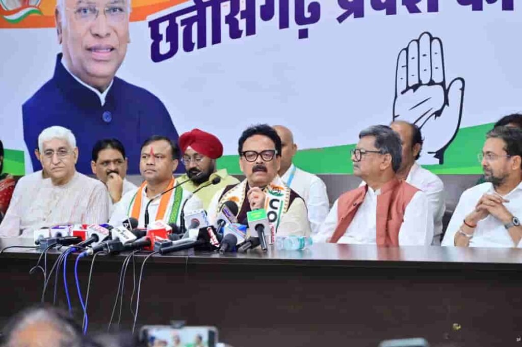 सरकार की नीति और कामकाज पर उठे सवाल
