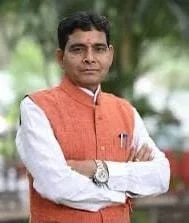 युवाओं के आत्मविश्वास और व्यक्तित्व विकास की दिशा में मील का पत्थर: टंक राम वर्मा