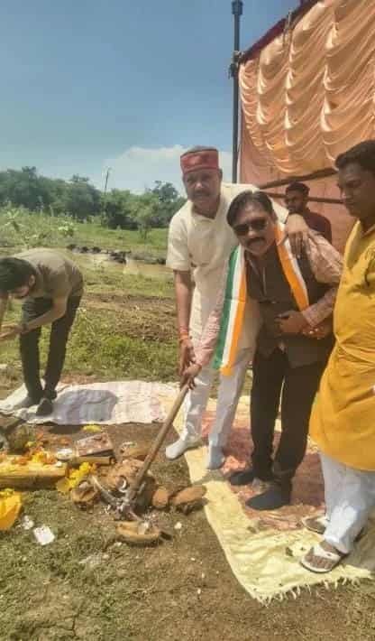 जामुल में 1.50 करोड़ की लागत से सर्व समाज मांगलिक भवन का निर्माण, ईश्वर सिंह ठाकुर ने किया भूमि पूजन