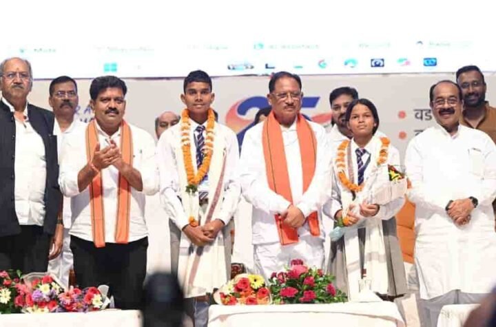 PM मोदी के नेतृत्व में बन रहा सशक्त और विकसित भारत: CM साय