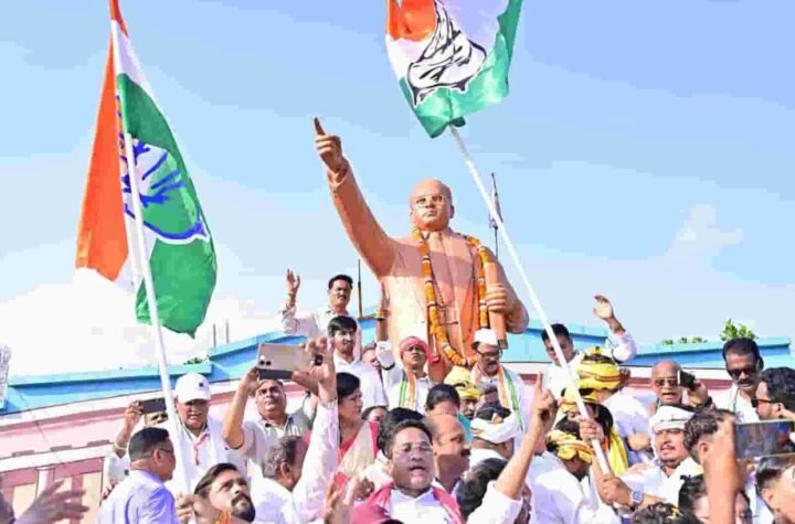 कांग्रेस ने निकाला ‘वोट बचाओ-देश बचाओ’ पैदल मार्च