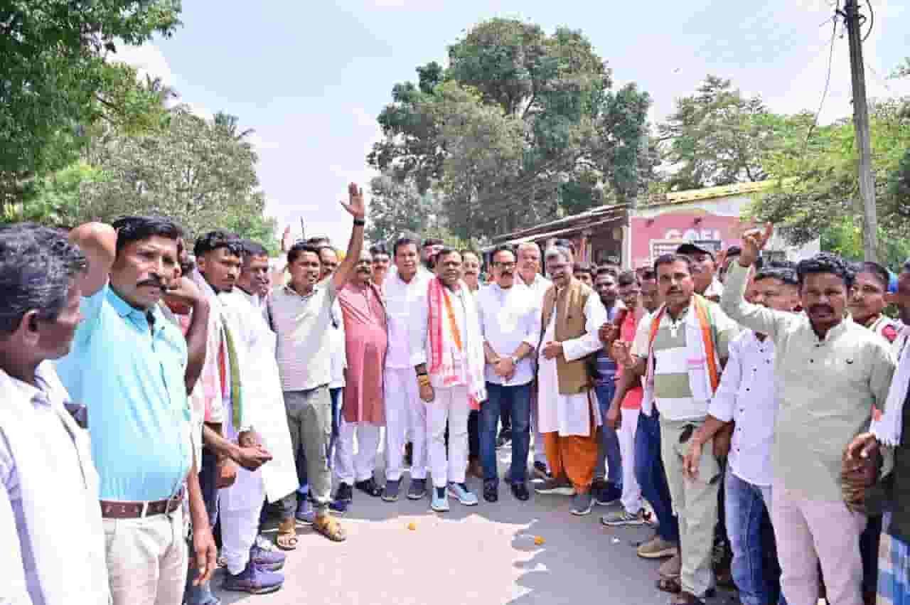 बोधघाट परियोजना के डूबान क्षेत्र में जनसंवाद, 56 गांवों के ग्रामीणों के बीच पहुंचे सुखदेव भगत