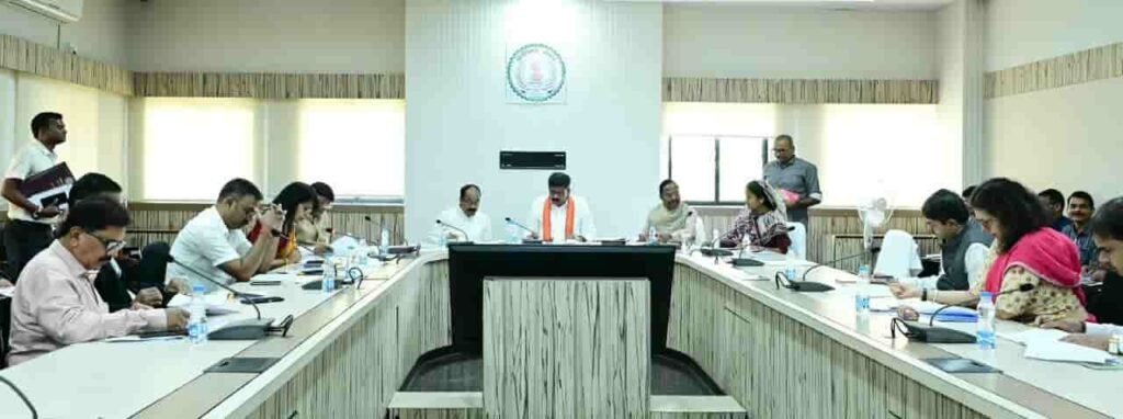 उप मुख्यमंत्री विजय शर्मा की अध्यक्षता में राजनीतिक प्रकरण वापसी समिति की बैठक