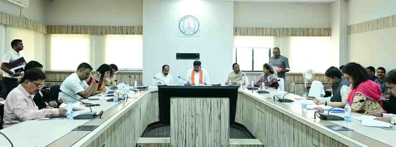 उप मुख्यमंत्री विजय शर्मा की अध्यक्षता में राजनीतिक प्रकरण वापसी समिति की बैठक
