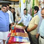 खादी और स्थानीय उत्पादों के अधिकाधिक उपयोग पर मंत्री गजेन्द्र यादव ने दिया जोर