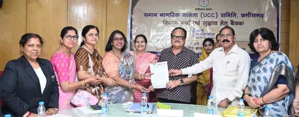 लिव-इन पंजीयन, पैतृक संपत्ति और भरण-पोषण पर समान कानून की मांग