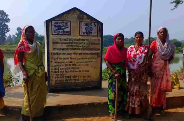 माटी में रोजगार से श्रमिक परिवारों को आर्थिक मजबूती, पलायन पर लगी रोक