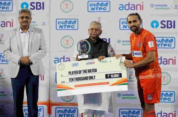 जसकरण सिंह के पांच गोलों के बावजूद बैलाडीला बुल्स जीत से दूर, संस्कारधानी स्ट्राइकर्स ने 5-5 से ड्रॉ कराया मुकाबला