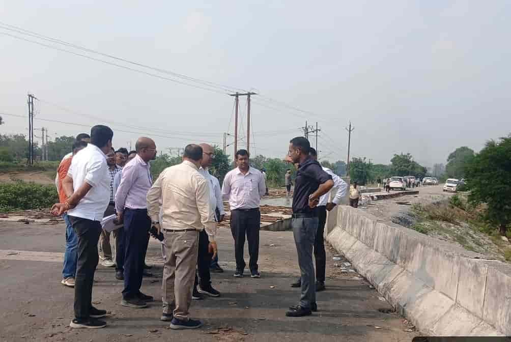 लोक निर्माण विभाग के सचिव ने सड़कों की मरम्मत और बीटी पैच कार्यों में तेजी लाने के दिए निर्देश